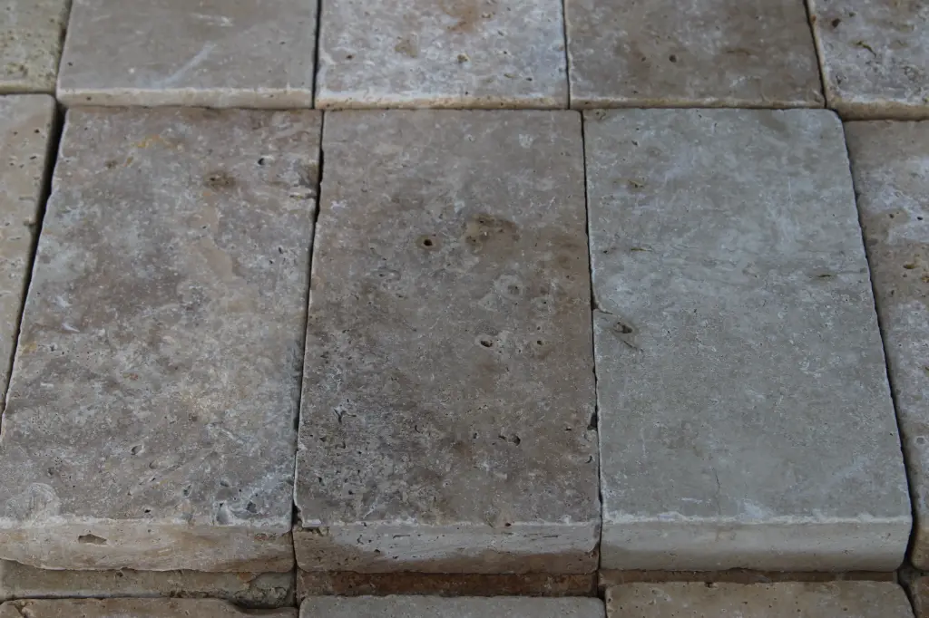 Pavé travertin - vieilli - 10x20x3 Beige Classic (46pcs/m²)