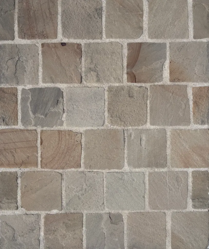 Pavé grès clivé calibré 14x14x2 Beige Mint (44pcs/m²)