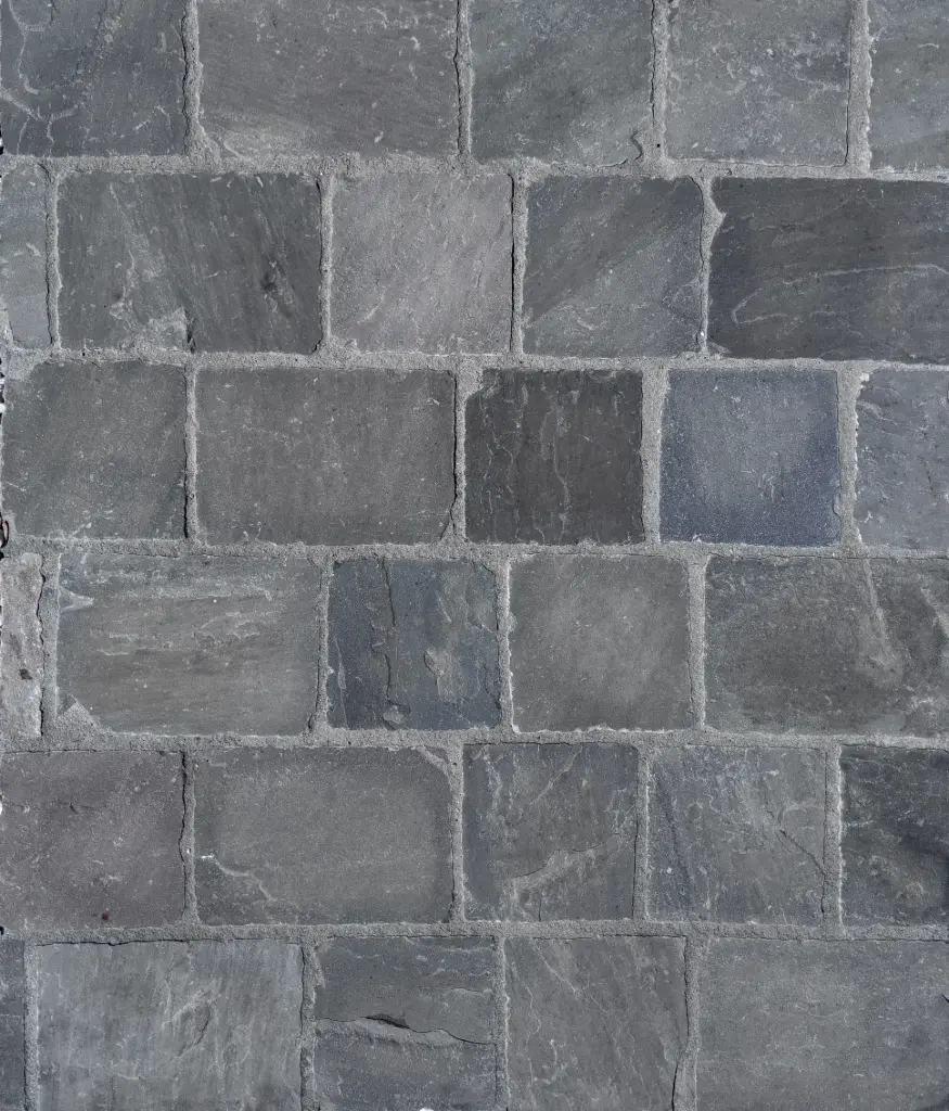 Pavé grès clivé calibré 14x20x2 Gris Kandla (32pcs/m²)