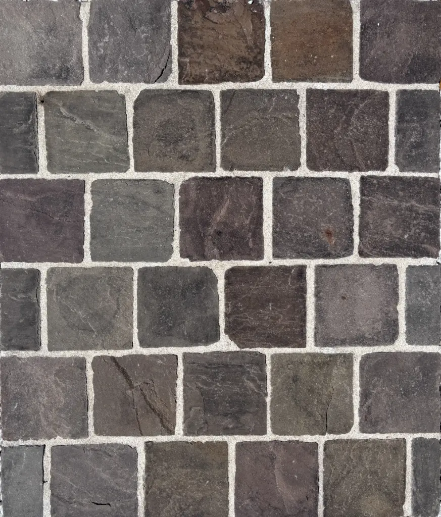 Pavé grès clivé calibré 14x14x5 Brun Chocolate (44pcs/m²)