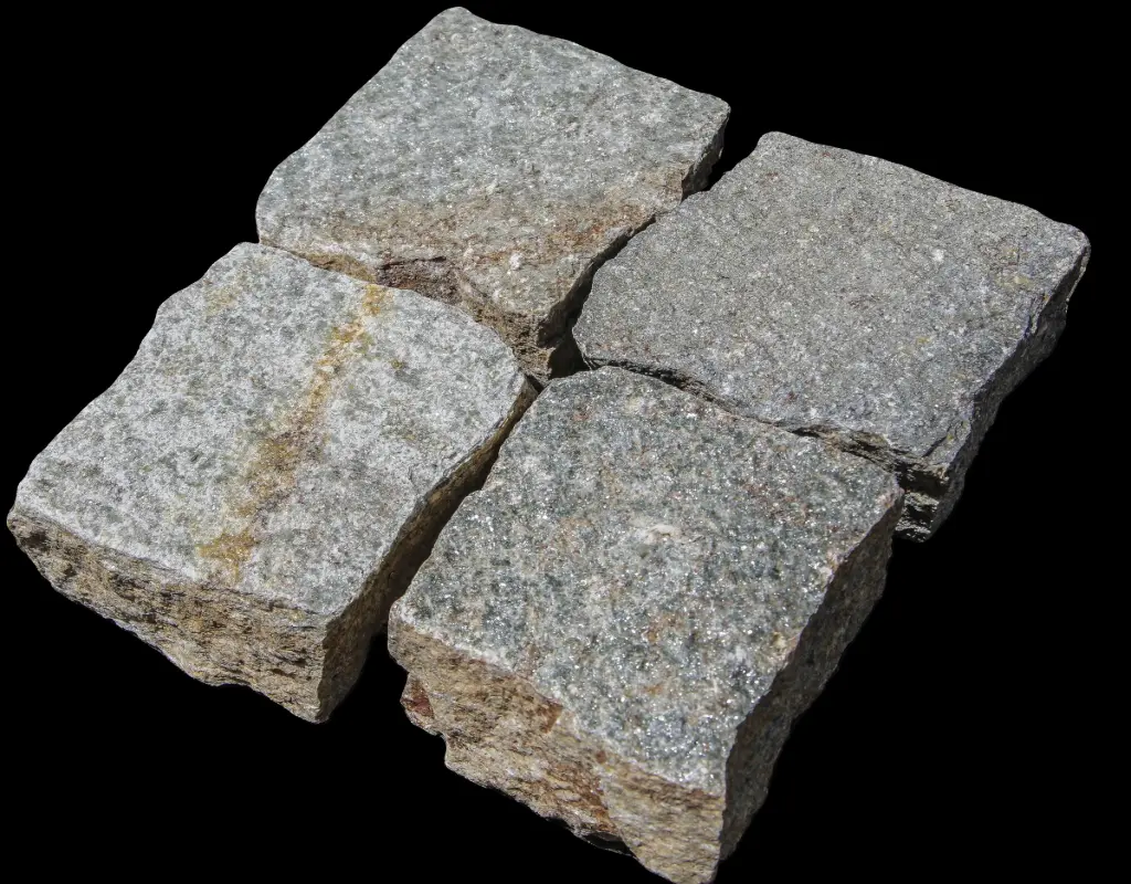 Pavé luzerne clivé 8-10 x 8-10 x 4-6mordoré